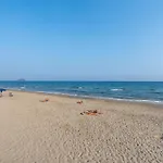 Wake Up To The Sea At - Stunning View From Every דירה *