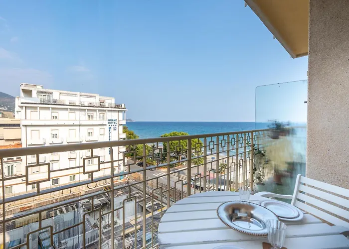 Wake Up To The Sea At - Stunning View From Every