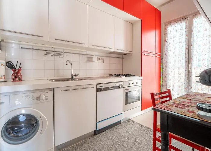 Wake Up To The Sea At - Stunning View From Every