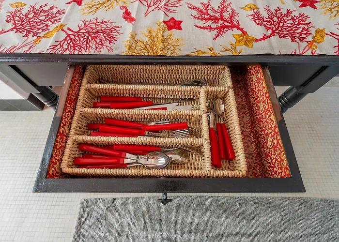 Wake Up To The Sea At - Stunning View From Every